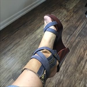 Ugg wrap wedge sandals 7 all leather shearling 👠